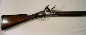 Click to enlarge an officers flintlock fusil with 32 in. barrel